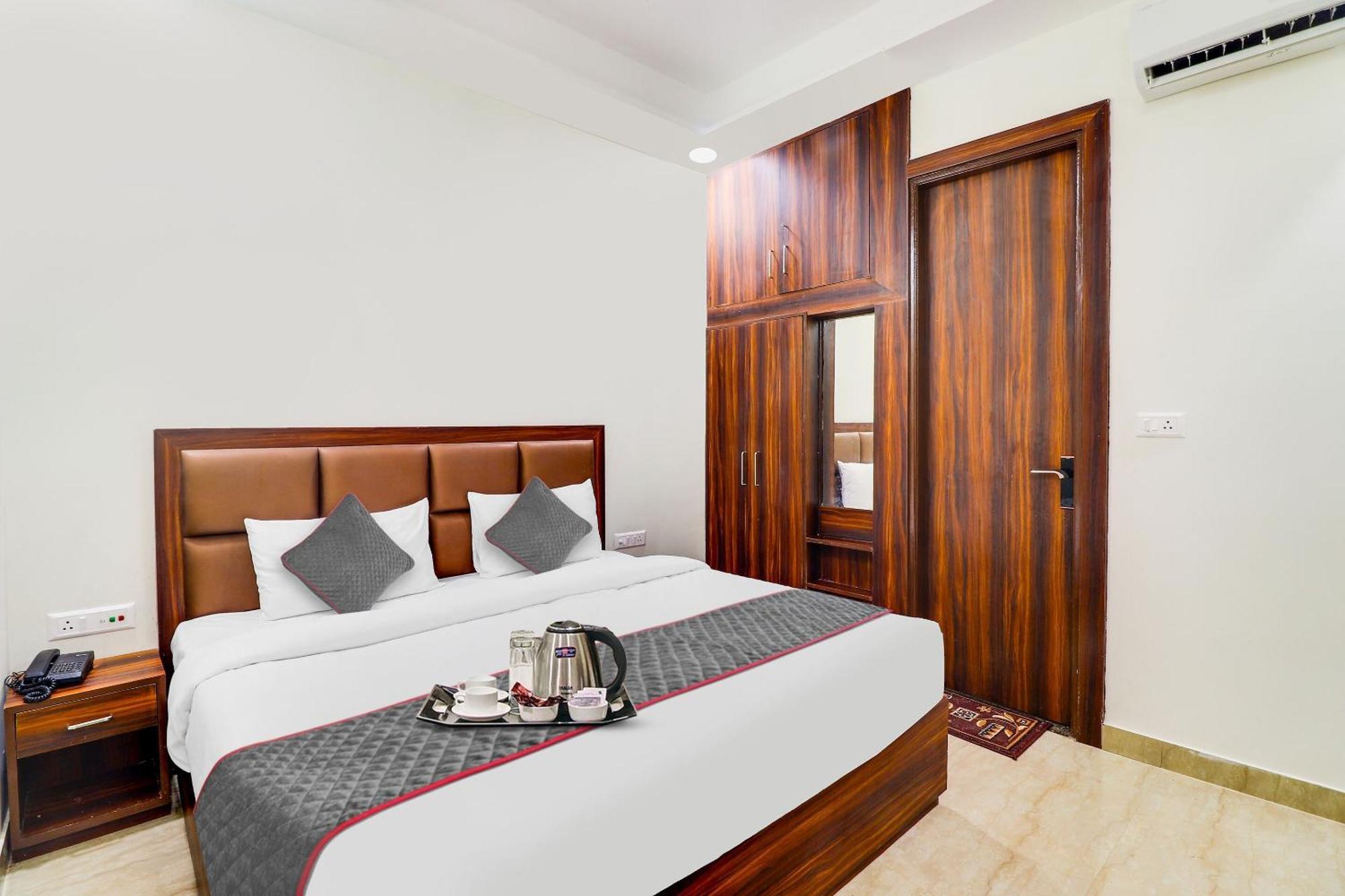 אגרה Hotel O Golden Grand מראה חיצוני תמונה